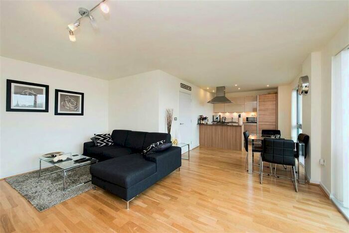 1 Bedroom Flat To Rent In Crowder Street, London, E1