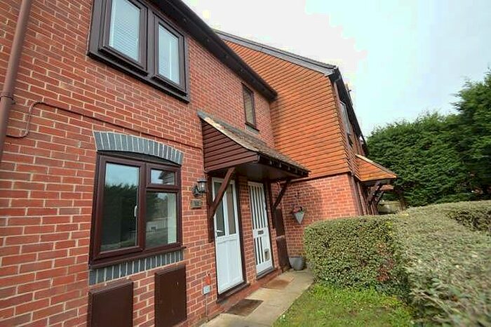 1 Bedroom Maisonette To Rent In Bedroom Ground Floor Maisonette In Godalming, GU7