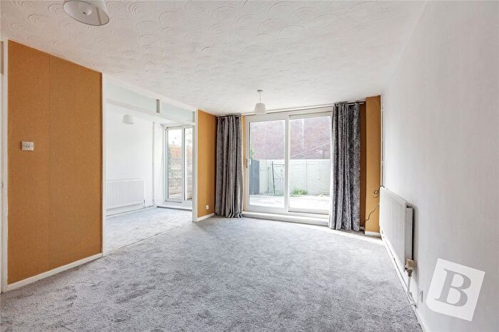 3 Bedroom Terraced House For Sale In Saddleworth Square, Romford, RM3