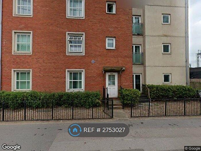 2 Bedroom Flat To Rent In Malcolm Place, Reading, RG1