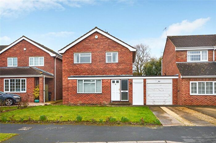 3 Bedroom Terraced House To Rent In Bryanston Way, Nythe, SN3