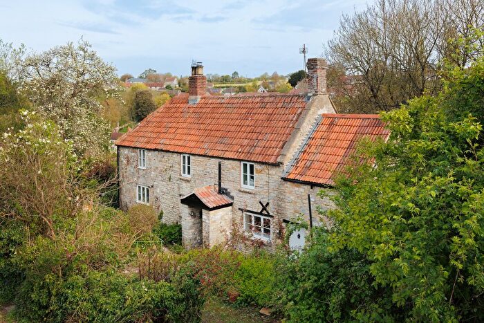 4 Bedroom Detached House For Sale In Hazel Mount, Pilton, BA4