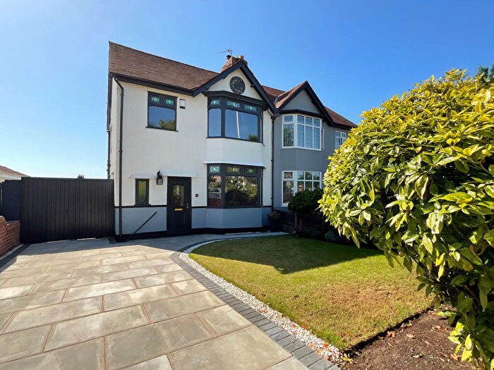 3 Bedroom Semi-Detached House For Sale In Guildford Road, Birkdale, Southport, PR8