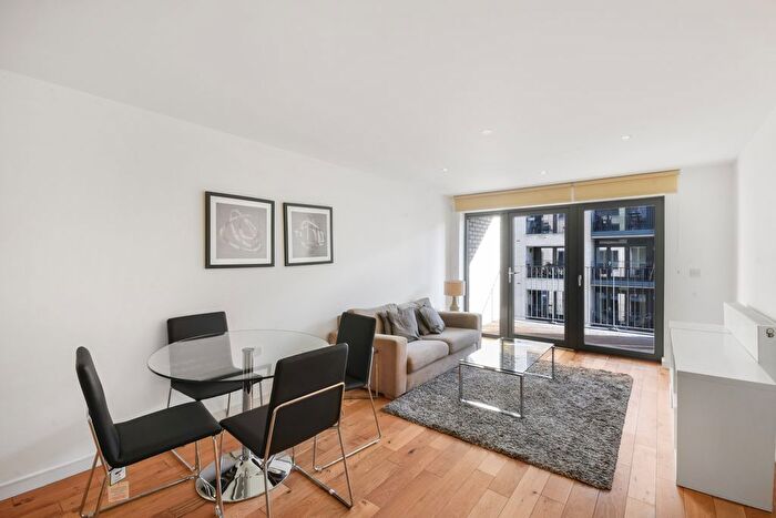 2 Bedroom Flat To Rent In Mostyn Building, Oval Quarter, London, SW9