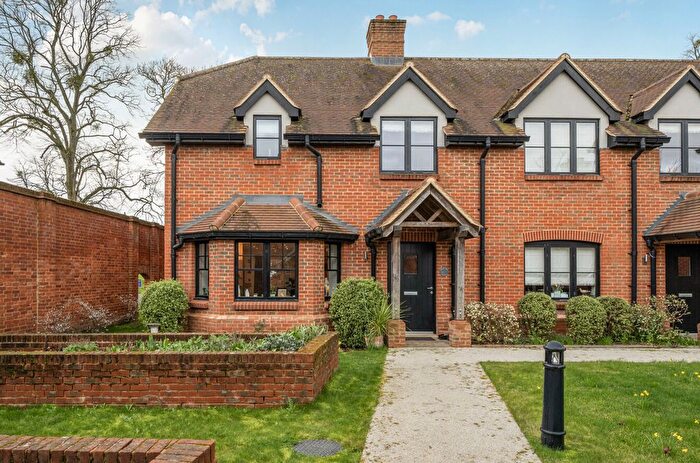 3 Bedroom End Terrace House For Sale In Mortimer Drive, Romsey, Hampshire, SO51