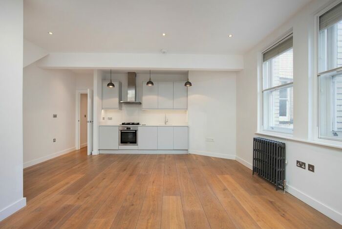 2 Bedroom Flat To Rent In Long Acre, London, WC2E