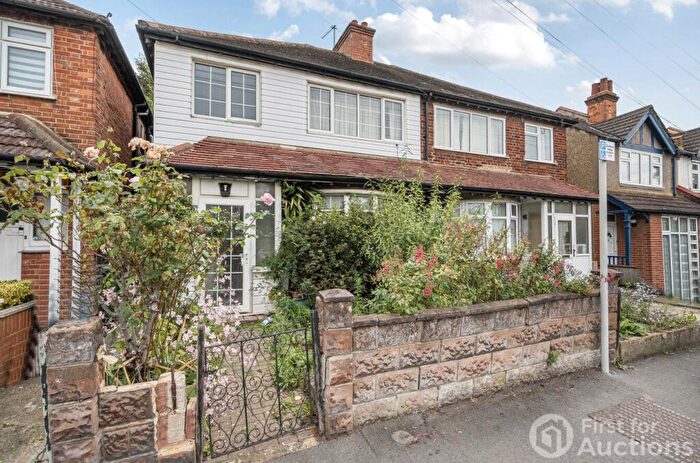 3 Bedroom Semi-Detached House For Sale In Elm Road, New Malden, KT3