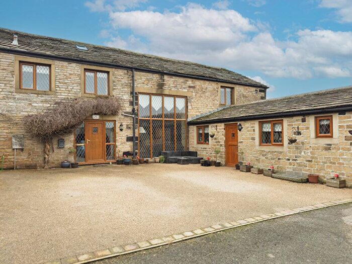 4 Bedroom Detached House For Sale In The Old Barn, Wyke Lane, Bradford, BD12