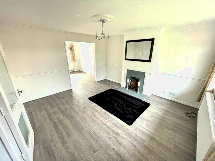 3 Bedroom Semi-Detached House To Rent In Windermere Road, Wistaston, Crewe, CW2