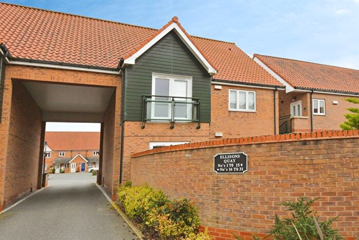 2 Bedroom Flat For Sale In Ellisons Quay, Burton Waters, Lincoln, LN1