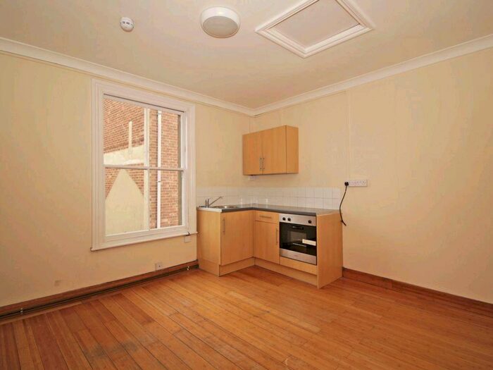 Studio To Rent In High Street, Gravesend, DA11