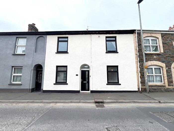 5 Bedroom Terraced House For Sale In Calf Street, Torrington, EX38