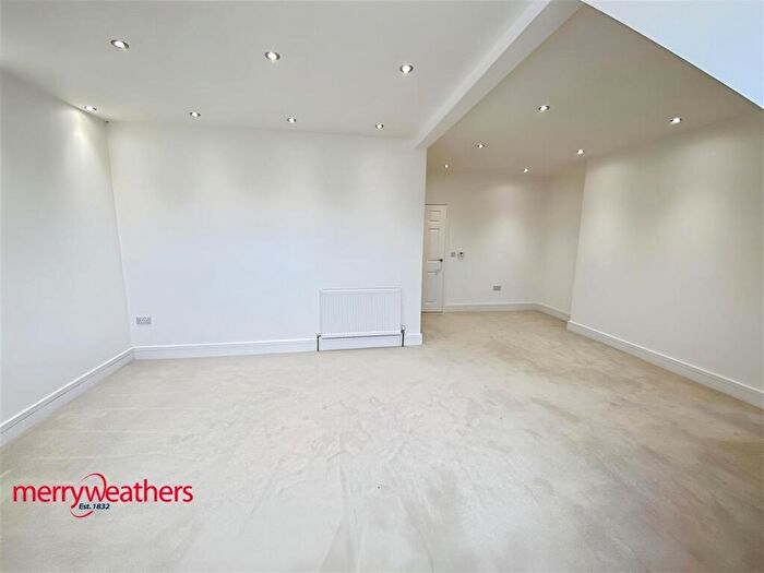 1 Bedroom Apartment To Rent In Moorgate Street, Rotherham, S60