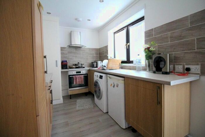 1 Bedroom Flat To Rent In Harrow View, Harrow, Greater London, HA2