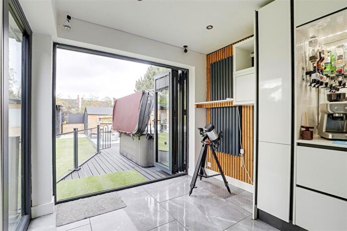 5 Bedroom Detached House For Sale In Greythorn Drive, West Bridgford, Nottinghamshire, NG2