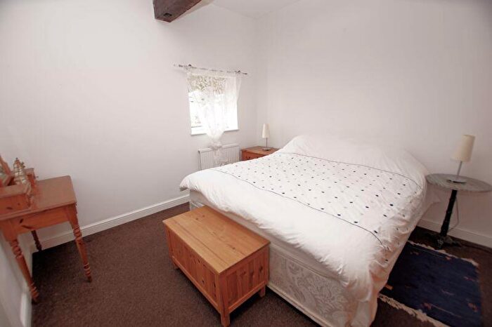 2 Bedroom Character Property For Sale In North Street, Gosport, PO12