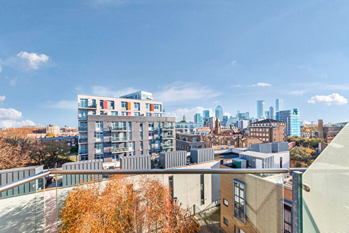 2 Bedroom Flat To Rent In Tequila Wharf, E14