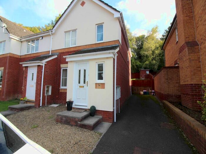 3 Bedroom End Of Terrace House To Rent In Cedar Wood Drive, Rogerstone, Newport, NP10