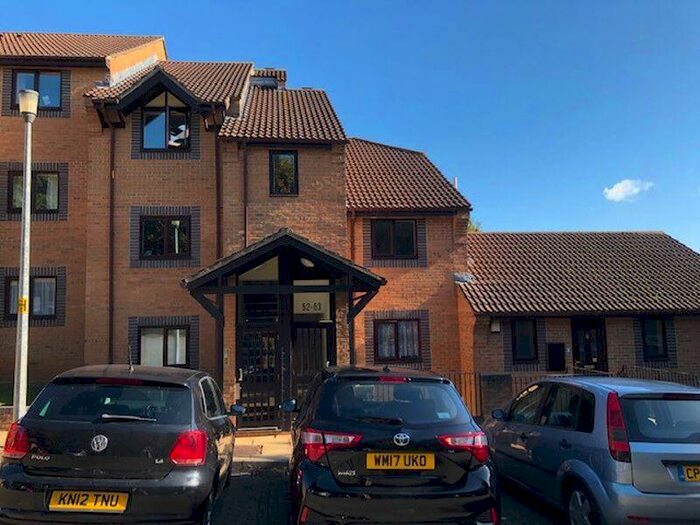 1 Bedroom Flat To Rent In Beaufort Heights, Bristol, BS5