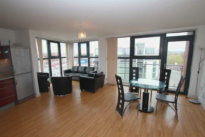 3 Bedroom Apartment To Rent In Zenith, Chapel Street, M3