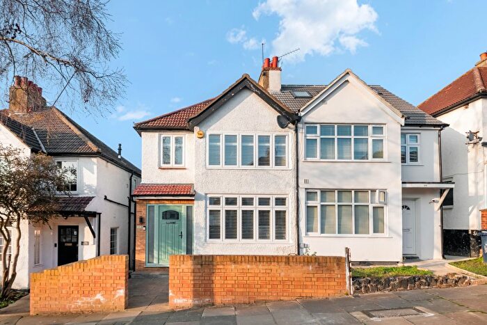 3 Bedroom Semi Detached House For Sale In Beechmount Avenue, Hanwell, W7