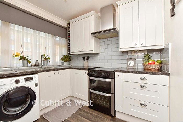 2 Bedroom Terraced House For Sale In Brighton Road, Purley, Surrey, CR8