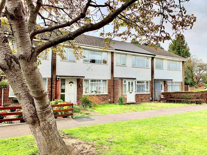 3 Bedroom Terraced House To Rent In Walnut Walk, Bedford, MK42