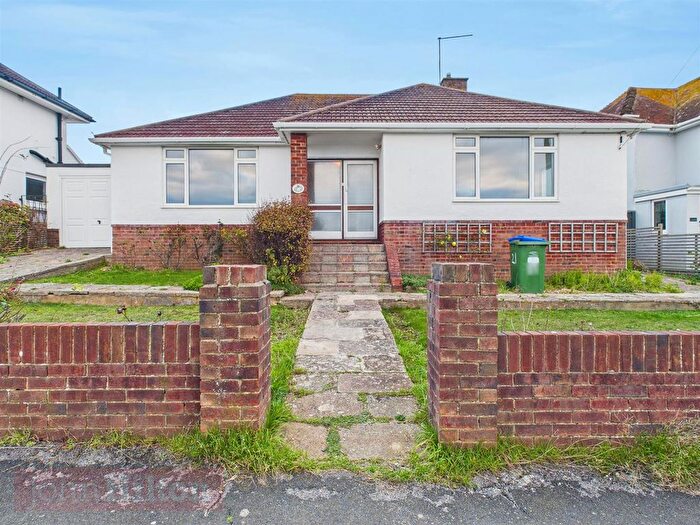 3 Bedroom Bungalow To Rent In Brambletyne Avenue, Saltdean, Brighton, BN2