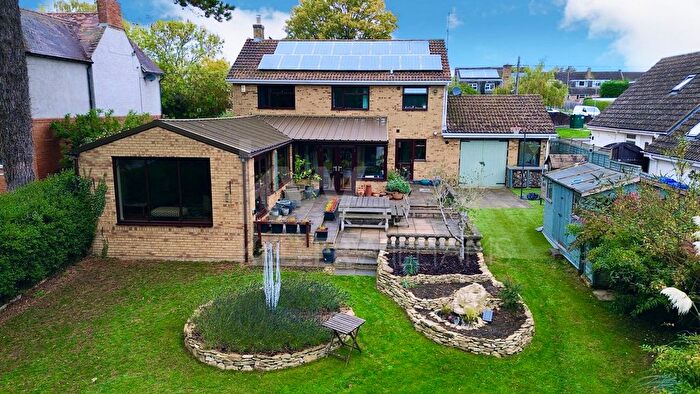 4 Bedroom Detached House For Sale In Main Road, Hackleton, Northampton, NN7
