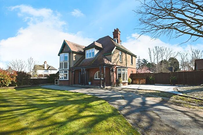 6 Bedroom Detached House For Sale In New Road, Sutton Bridge, Spalding, PE12