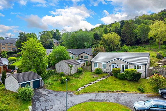 3 Bedroom Detached House For Sale In Heys Gardens, Thongsbridge, Holmfirth, HD9