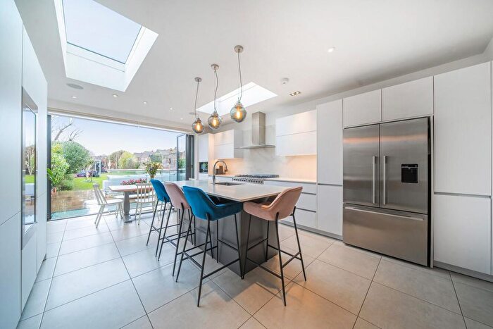 5 Bedroom Terraced House For Sale In Bridgford Street, Earlsfield, London, SW18