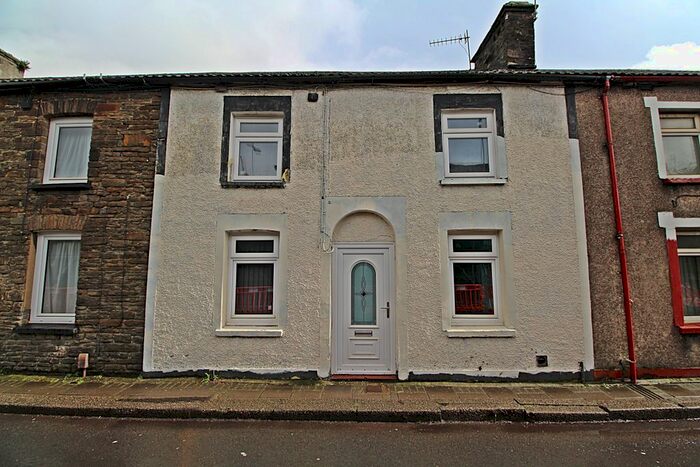 2 Bedroom Property To Rent In Park Street, Treforest, Pontypridd, CF37