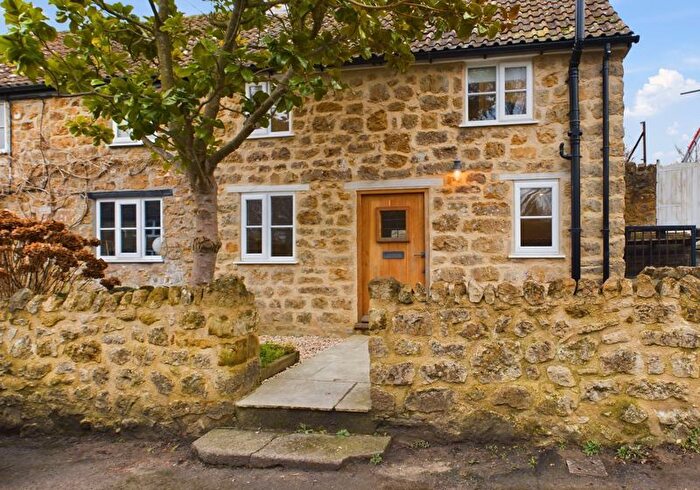 2 Bedroom Cottage For Sale In Water Street, Barrington, Ilminster, TA19
