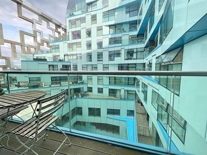 1 Bedroom Apartment To Rent In The Cube, Wharfside Street, Birmingham, B1