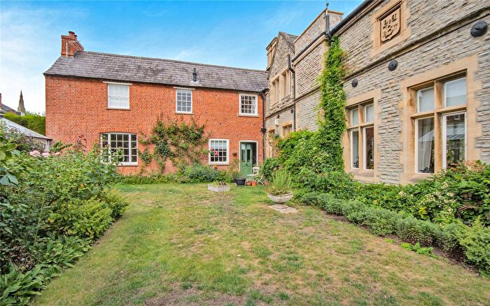 4 Bedroom Flat For Sale In The Friary, Appleton Gate, Newark, Nottinghamshire, NG24