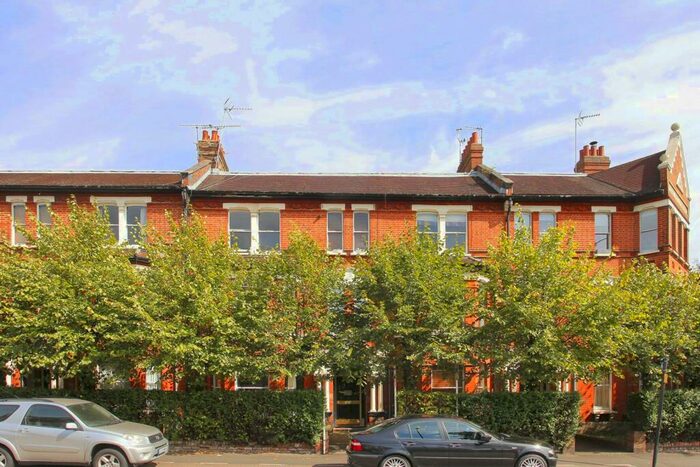 1 Bedroom Flat To Rent In Ferme Park Road, Crouch End, London, N8