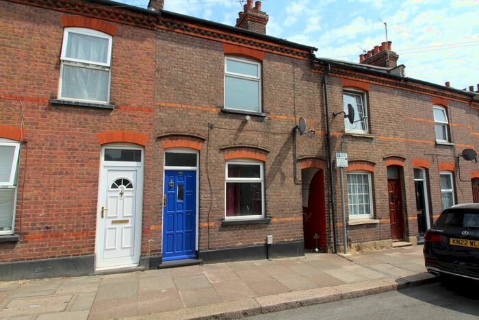 3 Bedroom Terraced House To Rent In New Town Street, Luton, LU1