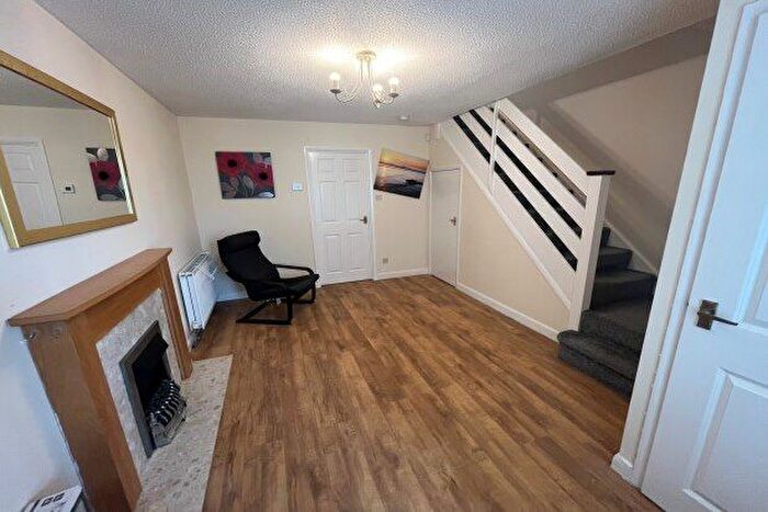 2 Bedroom Property To Rent In Hunters Place, Newcastle Upon Tyne, NE2