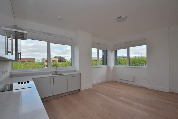 2 Bedroom Flat To Rent In Silbury Boulevard, Milton Keynes, MK9