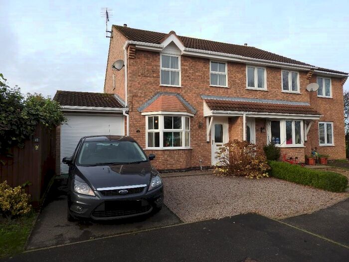 3 Bedroom Semi-Detached House To Rent In Foxley Court, Bourne, Lincolnshire, PE10