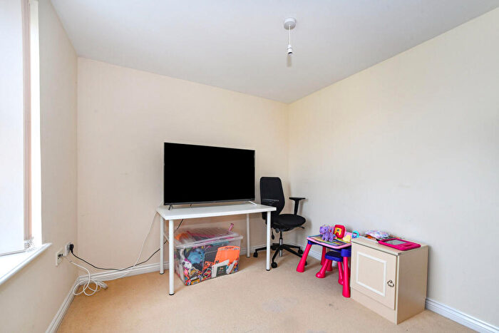 2 Bedroom Flat To Rent In Copperfields, Prospero Way, Haydon End, SN25