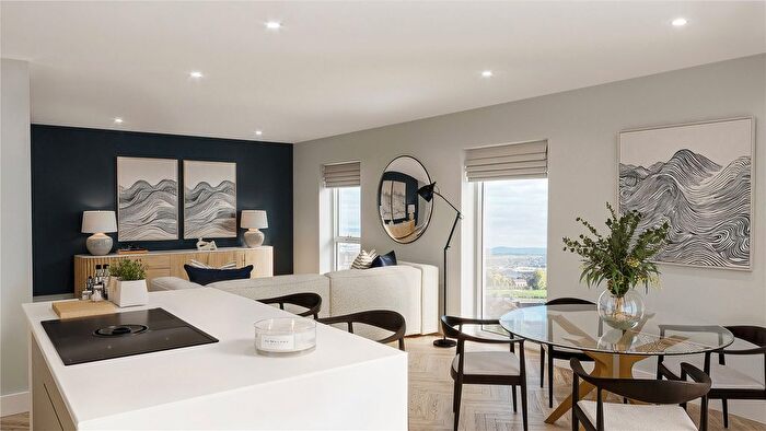 2 Bedroom Flat For Sale In Topsham Road, Exeter, Devon, EX2