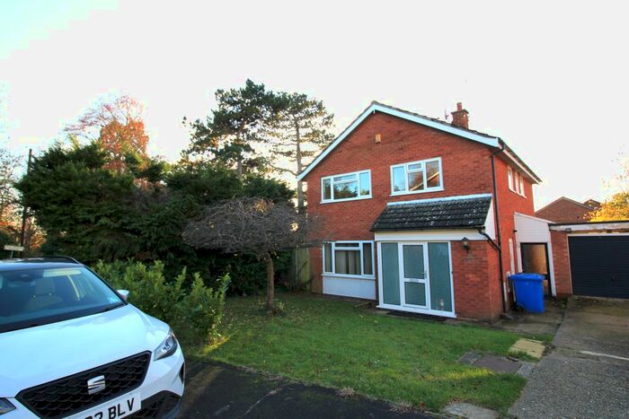 4 Bedroom Detached House To Rent In Clovelly Drive, Norwich, NR6