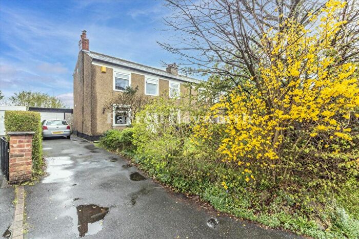 3 Bedroom Semi-Detached House For Sale In Sandy Lane, Leyland, Lancashire, PR25
