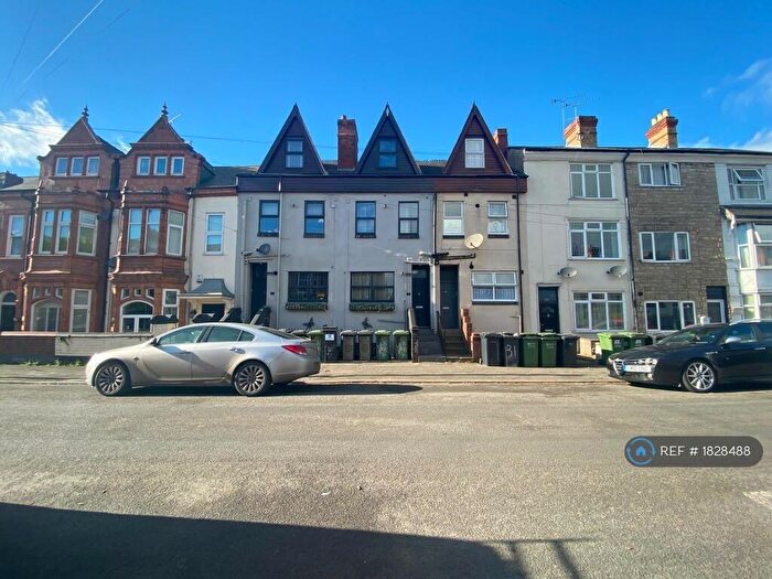 3 Bedroom Maisonette To Rent In Lea Street, Kidderminster, DY10