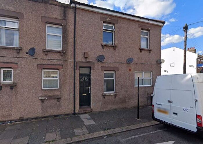 2 Bedroom Flat To Rent In Sheldon Road, London, N18