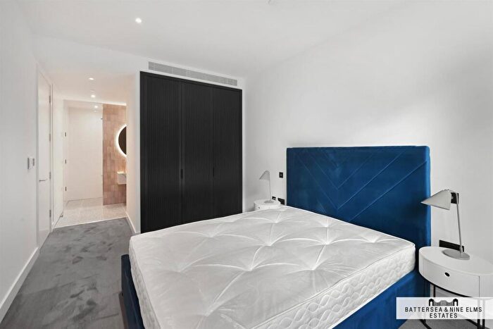 2 Bedroom Apartment To Rent In The Modern, Embassy Gardens, SW11