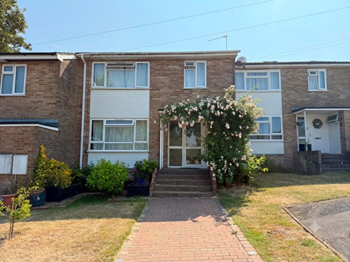 3 Bedroom Terraced House For Sale In Mann Close, Whitchurch, RG28