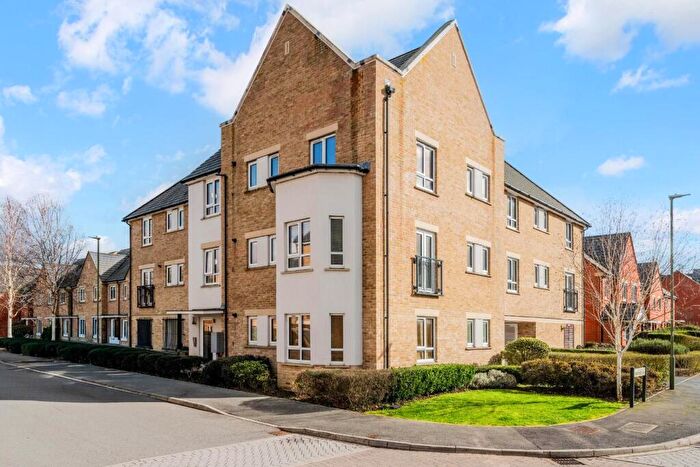 1 Bedroom Flat For Sale In Roberts Court, Sherwood Way, Epsom, KT19